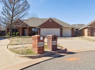 928 NW 179th Cir, Edmond, OK 73012