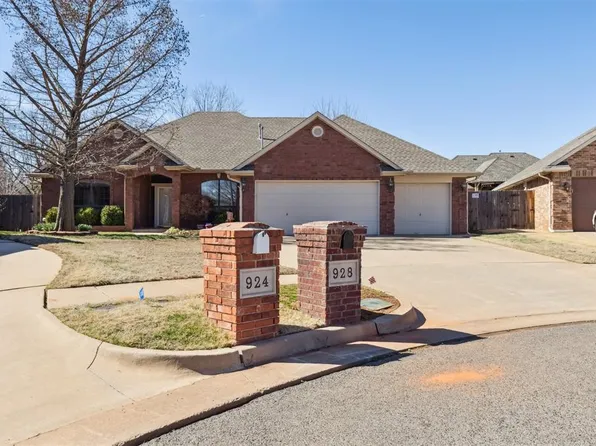 928 NW 179th Cir, Edmond, OK 73012