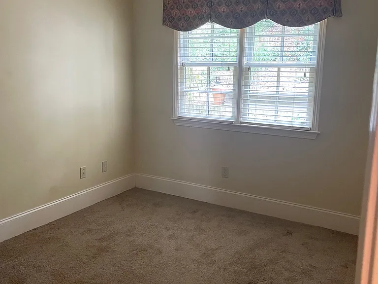 119 Chestnut St #101 — Photo 10
