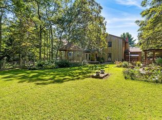 28 Crandall Rd, Tiverton, RI 02878