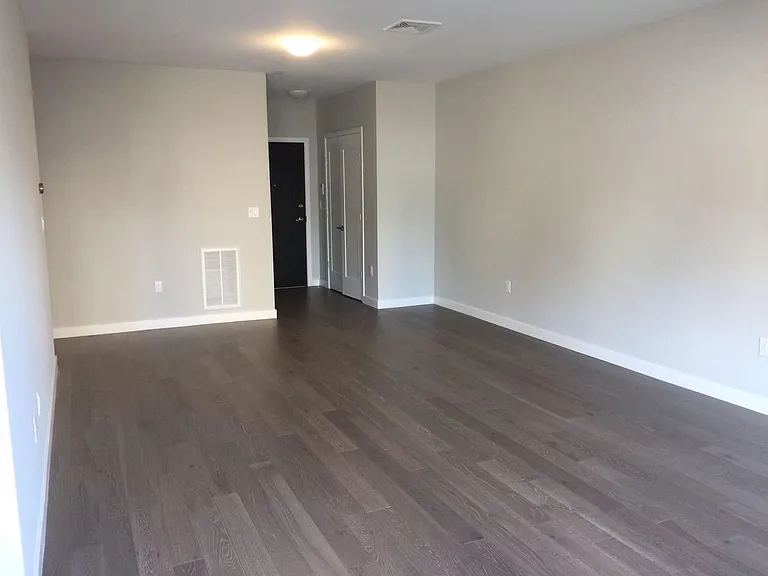 999 Hancock St #209 — Photo 6
