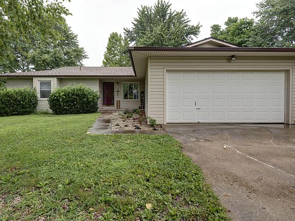 3rd image of 7830 N Farm Road 93