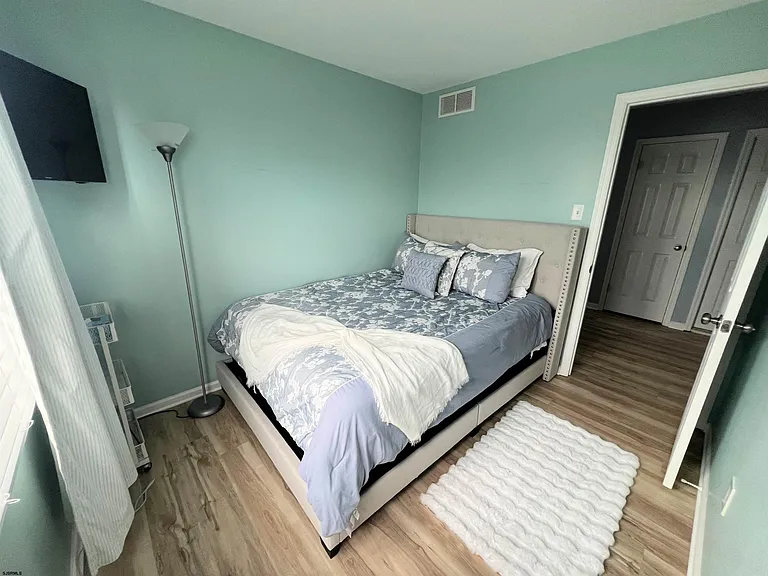 103 N Belmont Ave — Photo 10