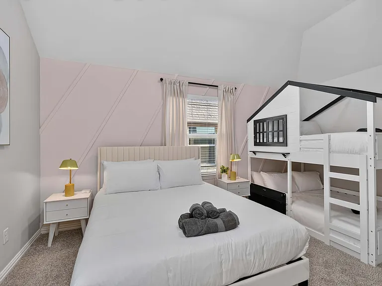 2626 Flat Bush Ave — Photo 34