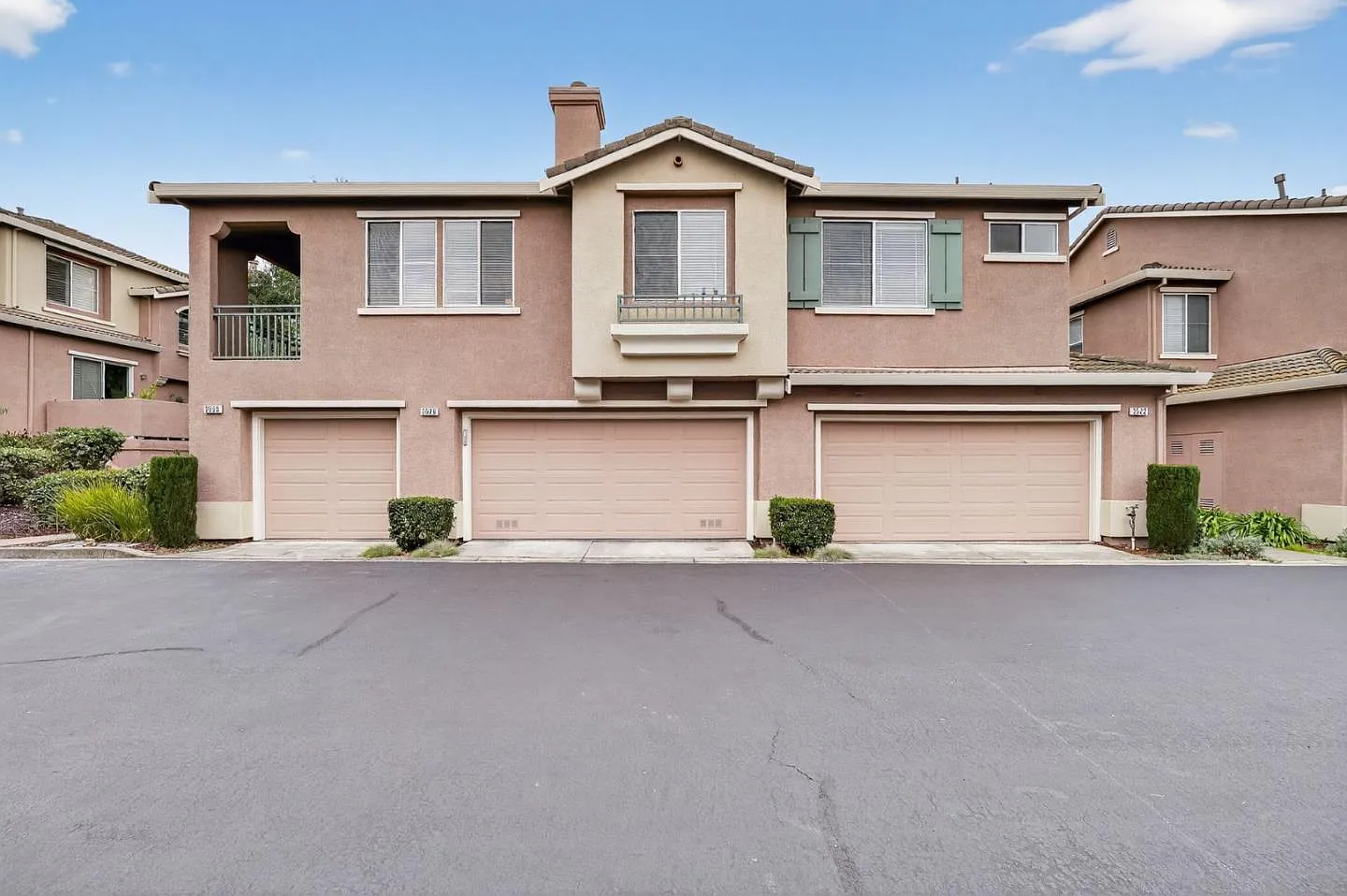 3530 Jasmine Cir photo 1