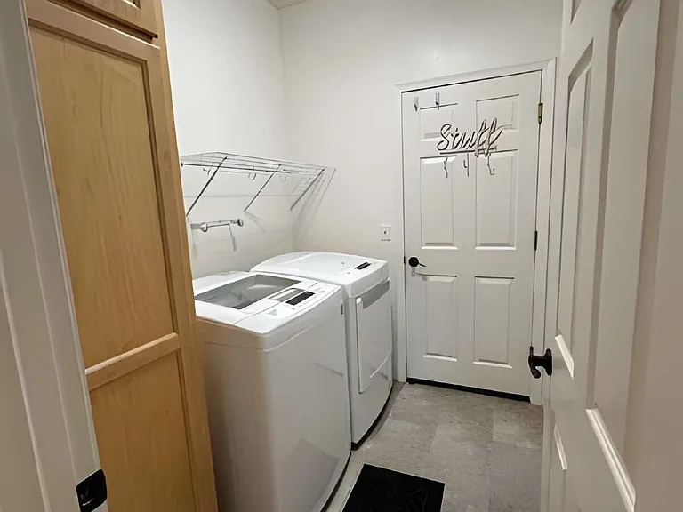 725 Asilo — Photo 17