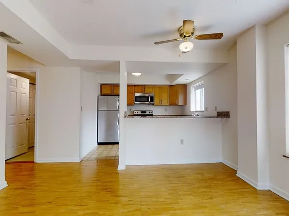 347 Franklin St #401, Cambridge, MA 02139