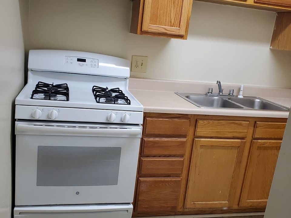 1st image of 3530 Dona Dr NW
