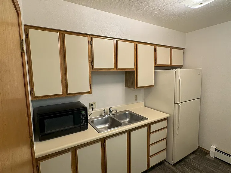 505 & 403 SW Higgins — Photo 3