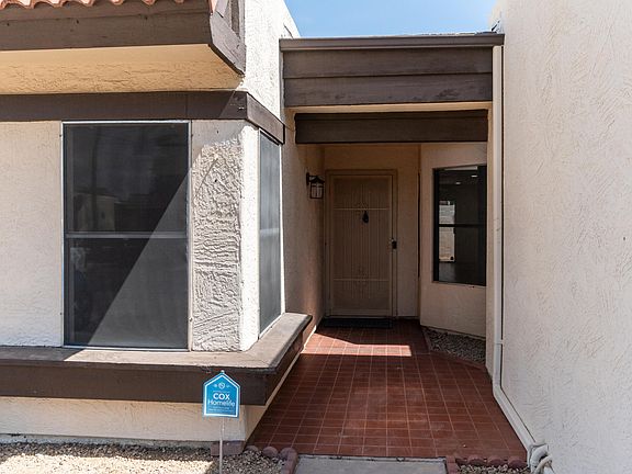 3rd image of 2422 E Villa Maria Dr