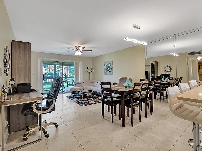 401 SE 3rd St #107 — Photo 26