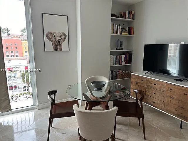 Midtown Lofts Condo — Photo 3