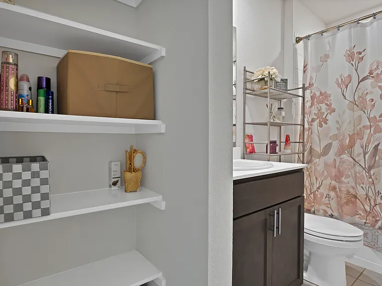 Full bath with additional storage