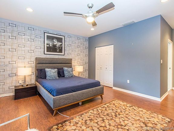 5th image of 1277 NE 105th St