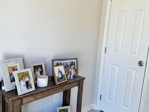 4th image of 813 De Luca Rd