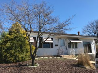 3209 Raymond St, Reading, PA 19605