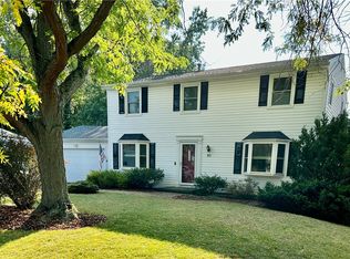 80 Squirrels Heath Rd, Fairport, NY 14450