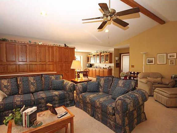 4th image of 34 Dalton Dr