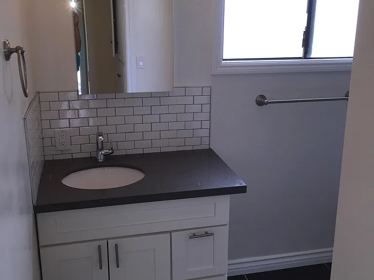 1732 E Sycamore Ave #A — Photo 6