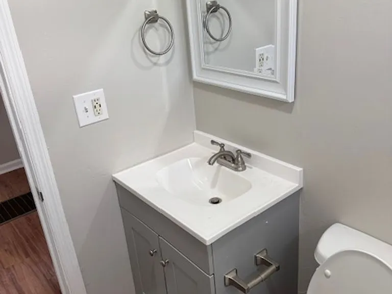 103 Elizabeth Ave — Photo 4