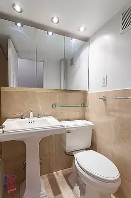 Rented by REAL New York | media 16