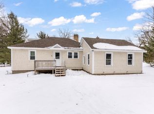 4472 W Higgins Lake Dr, Roscommon, MI 48653