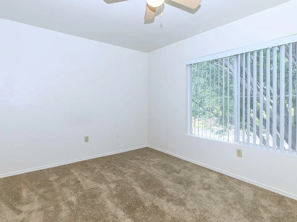 Cozy Bedroom at Villas of Briar Ridge