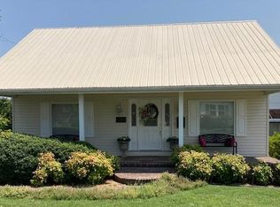 906 Pearl St, Tompkinsville, KY 42167