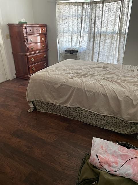 1st image of 11198 69th Ave N