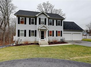 26 Oxford Rd, Cumberland, RI 02864