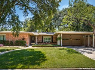 422 Forrest Hill Dr, San Antonio, TX 78209
