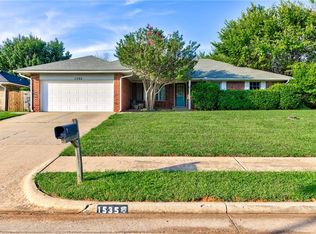 1535 Winding Creek Rd, Moore, OK 73160