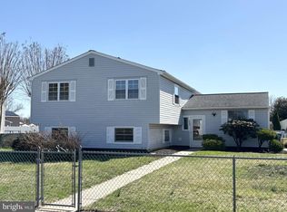 238 College Dr, Pemberton, NJ 08068