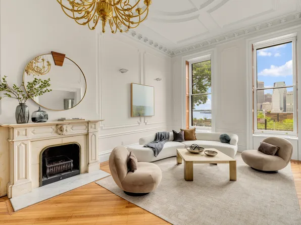 75 Columbia Heights image 2 of 31