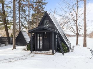 1224 W Palisades Dr, Appleton, WI 54915