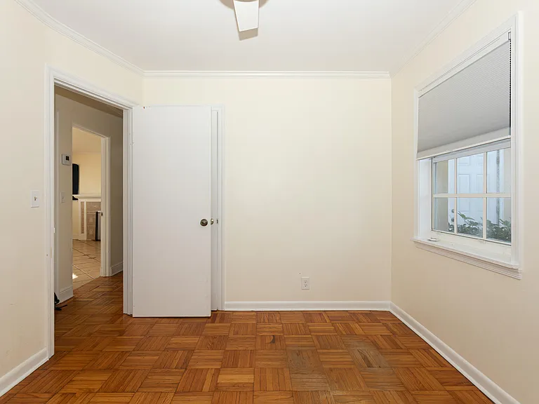 245 Cortez Rd — Photo 17