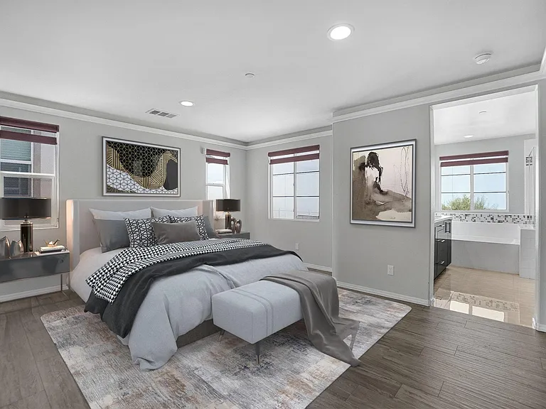 65 Linden Ln — Photo 2
