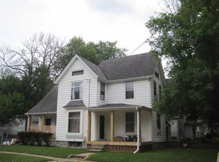 404 Jackson Ave, Dixon, IL 61021