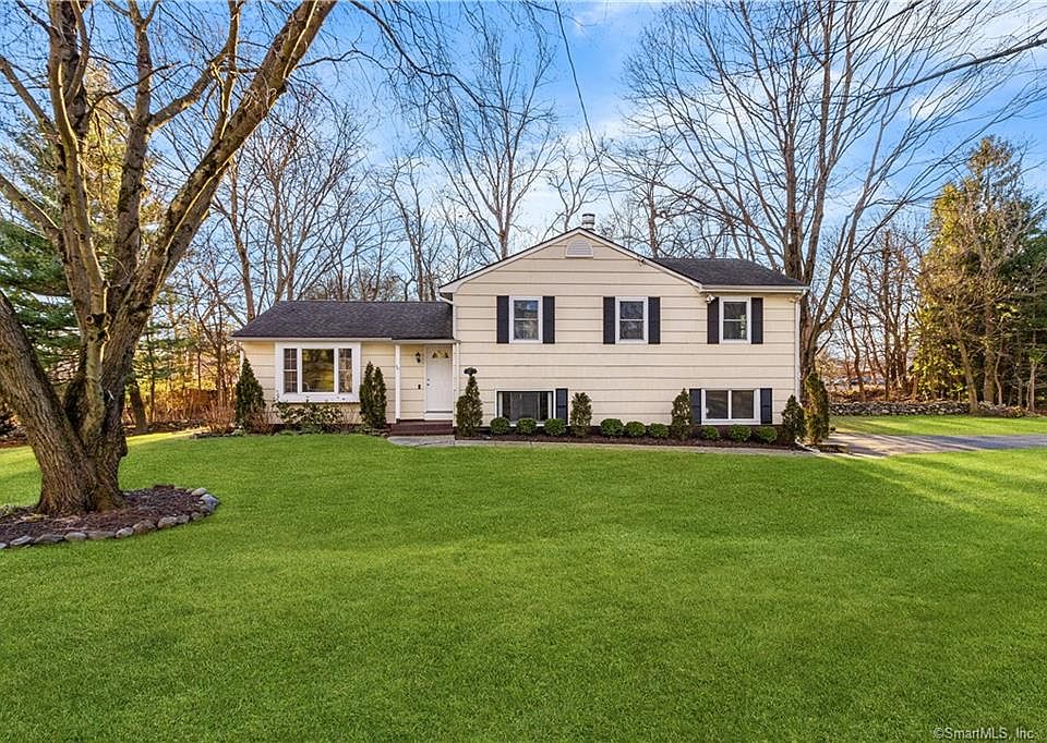 1st image of 102 Barryscott Dr