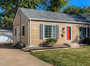 2013 55th St, Des Moines, IA 50310