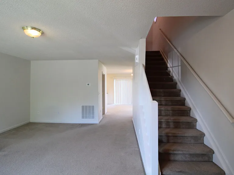 1036 John Hancock Pl — Photo 4