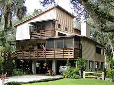 2nd image of 8414 Hibiscus Dr