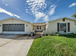 9829 Lake Chrise Ln, Port Richey, FL 34668