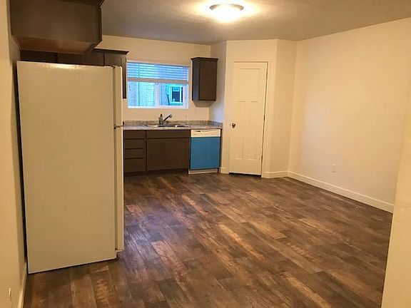 4th image of 37 E 670 N