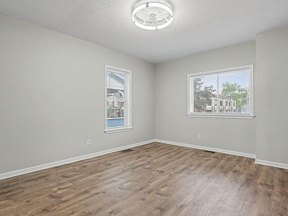 4th image of 1359 N 4th St