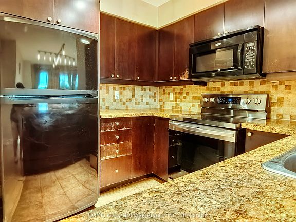 5th image of 15 Greenview Ave #406