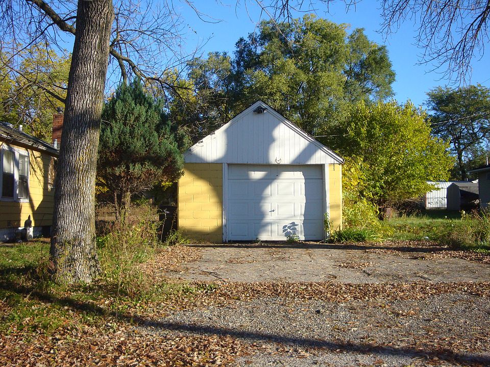 2nd image of 2100 Clearview St