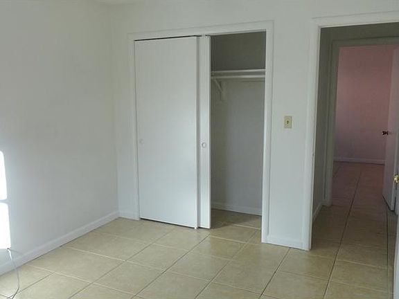 3rd image of 5625 NE 3rd Ave