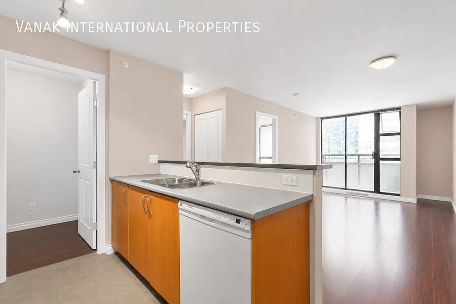 Stylish 1 Bed + Den | 1 Bath | 550 Sq. Ft. | Yaletown Living — Photo 4