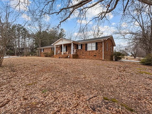 5th image of 500 W Rutherford St